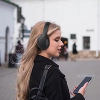 Prêt À Expédier Vente en Gros expérience immersive étanche bluetooth casque de classe en ligne sans fil avec microphone