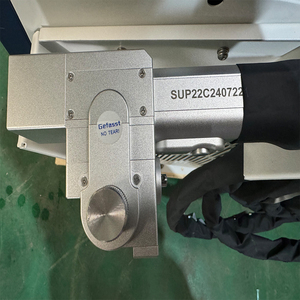 1500W 2000W 3000W macchina per la pulizia <span class=keywords><strong>Laser</strong></span> in fibra di rimozione di <span class=keywords><strong>ruggine</strong></span> e pittura a olio su superficie di metalli in acciaio Al carbonio in acciaio inox - Product Image 6