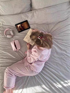 女式休闲条纹撞色刺绣长袖睡衣裤粉色家居服-夏季系列短款批发 - Product Image 3