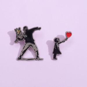 Broche de Metal Esmaltado con Tema de Amor Creativo para Parejas, Insignia de Graduación, Broche de Moda Personalizado para Regalo de Amigos, Mochila, Ropa, Sombrero - Product Image 6