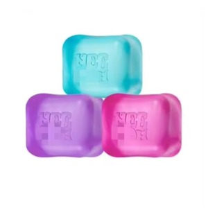 Nouveau Needoh Nice Ice Baby Super Solid Squish, jouet sensoriel anti-stress en forme de mini cube à presser Needoh - Product Image 5