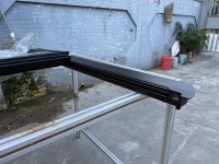 Couverture de benne de camion TCAL universelle manuelle rigide en alliage d'aluminium à quatre plis, étanche, installation sans perçage, avec côtés inclus