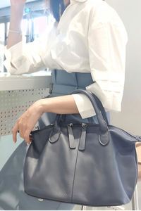 Nouveau sac fourre-tout décontracté en cuir véritable pour femme, à porter à l'épaule ou en bandoulière, imperméable, fermeture ouverte, plusieurs couleurs disponibles - Product Image 4