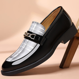 Mocasines de charol blanco con punta redonda y detalle a cuadros, zapatos de moda para mujer para todas las estaciones - Product Image 2