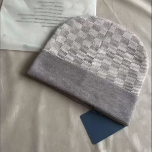 2025 Fashion Warm Damier Outdoor Skull Cap for Men Women Heritage Designer Winter Unisex Black Knitted Lves <b>Beanie</b> 1 : 1 - Product Image 4