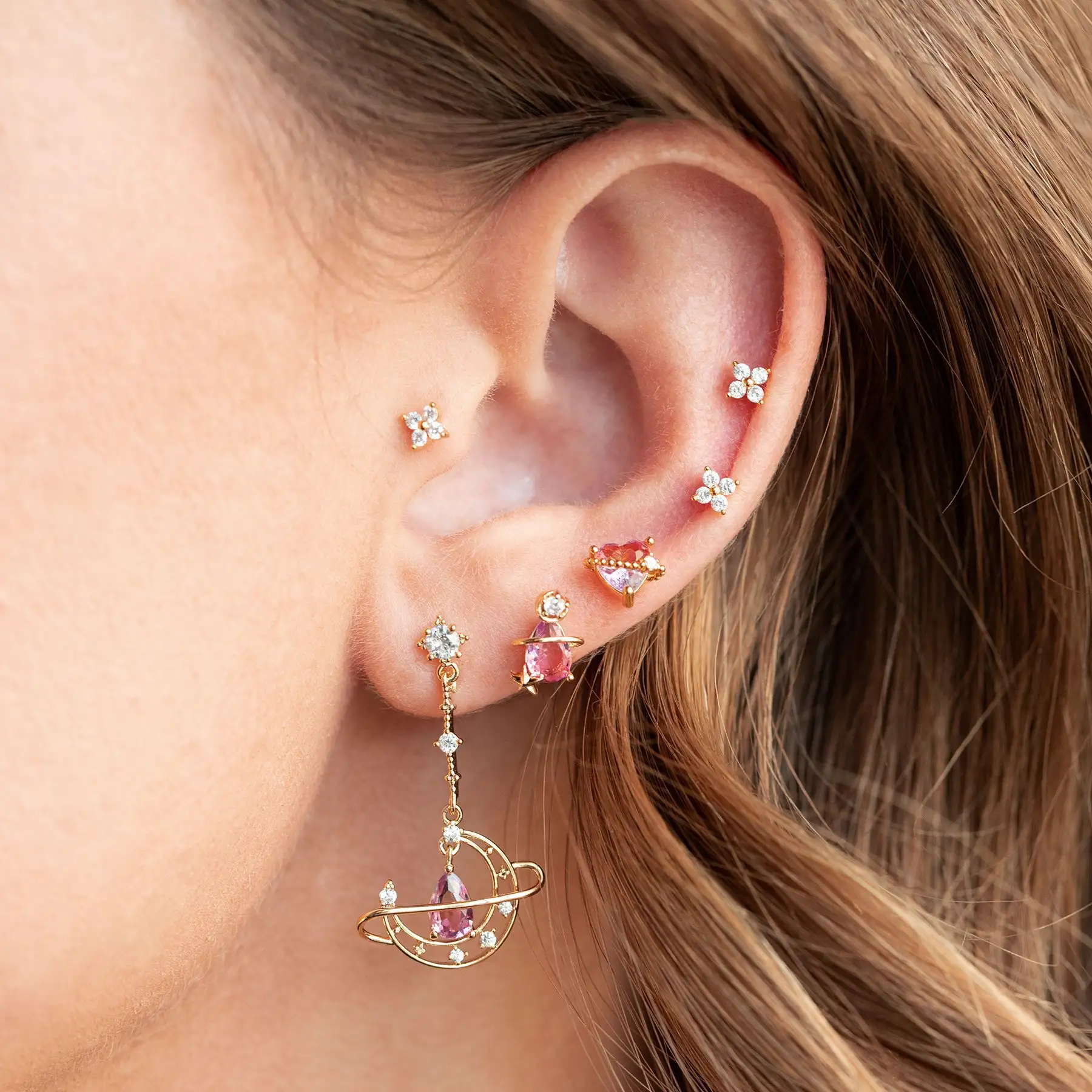 गुलाबी चाँद श्रृंखला ड्रॉप कान की बाली खोखले डिजाइन फैशन घन Zirconia जल ड्रॉप लटकना कान की बाली आभूषण महिलाओं के लिए लड़की