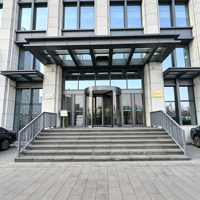 Porte automatique à deux ailes avec capteur de sécurité en aluminium, verre et acier inoxydable pour banque, hôpital, centre commercial, hôtel, entrée commerciale
