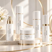 Set Kemasan Kosmetik Kaca Putih Mewah Custom dengan Lis Emas, Botol Lotion Perawatan Kulit, Botol Serum, dan Stoples Krim Wajah