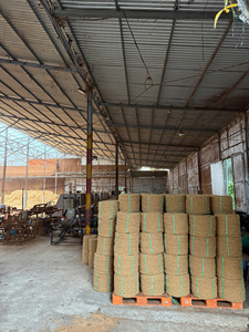 Rouleaux de corde en fibre de coco naturelle pure, épaisseur 16-20 mm, matériau polyvalent pour la fabrication de tapis en coco, usage industriel - Product Image 5