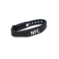 Pulsera láser negra para redes sociales, banda de silicona con código QR único, NFC, con Chips NFC integrados