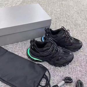 2026 Designer Track 3.0 Retro LED Sneakers TPU Midsole Doodle Pattern Zip Closure Microfiber Upper Rubber Outsole Winter - Product Image 4