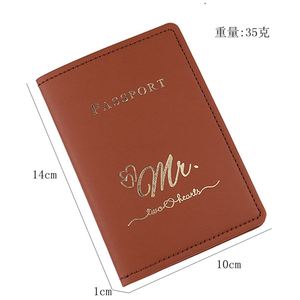 Funda de Pasaporte de Piel Sintética Impermeable y Personalizada con Bloqueo RFID y Porta Tarjetas para Viaje, en Oferta - Product Image 3