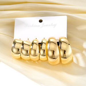 Set di Orecchini a Cerchio con Grandi Farfalle alla Moda, Placcati in Oro, Design Geometrico Semplice per Gioielli da Donna - Product Image 3