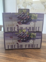 Boîte cadeau pliable en carton ondulé recyclable imprimée sur mesure avec poignée pour l'emballage de fruits frais (raisins, bananes, baies)