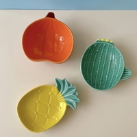 Petite assiette en céramique mignonne à motif de dessin animé, design créatif, pour usage domestique, idéale pour la sauce soja, les assaisonnements et les sauces de fondue chinoise