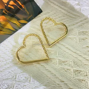 Lovely Unisex Gold Color Plated Brass Earrings Fashionable Heart Shape Chunky Punk Style Jewelry For Anniversary Wholesale