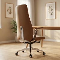 Chaise de bureau exécutive en cuir marron à dossier haut avec hauteur réglable, appui-tête réglable, accoudoirs fixes et pivotante pour salon