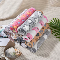 Couverture de lit pour chien en flanelle rose de luxe motif imprimé Animal mignon fournitures en peluche polaire corail pour chiens et chats