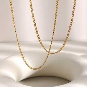 Collar de Acero Inoxidable con Cadena Figaro Chapada en Oro de 18k PVD para Hombre y Mujer, Ancho de 3 mm - Product Image 5