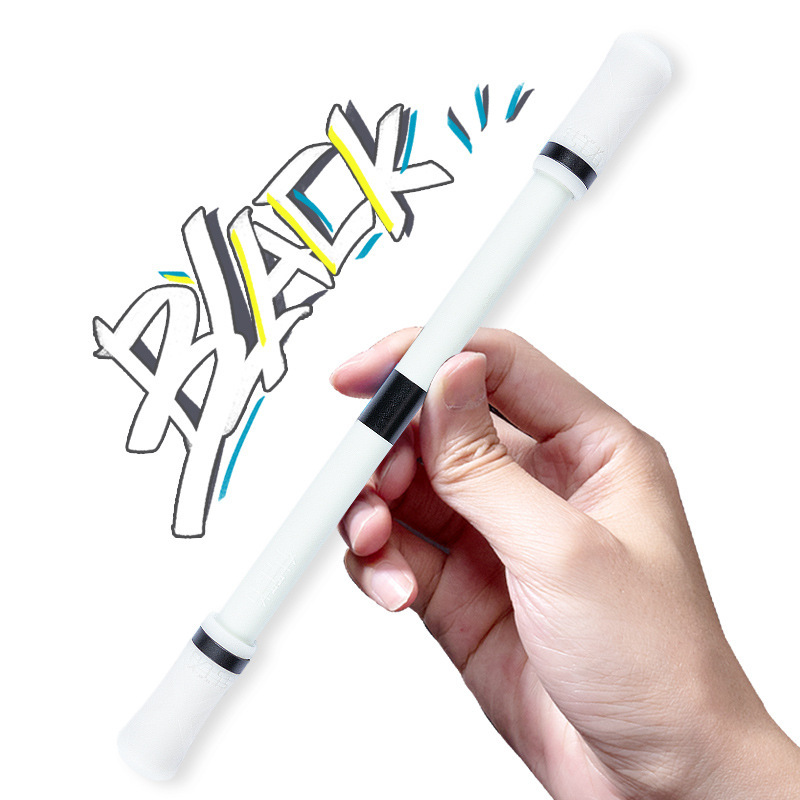 Blanc avec des anneaux noirs