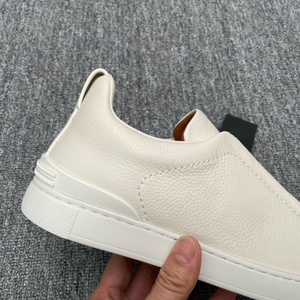 <span class=keywords><strong>Zapatos</strong></span> Deportivos Casuales de Cuero <span class=keywords><strong>para</strong></span> Hombre, Estilo Skateboarding y Senderismo, Suela Plana, Bajos, Color Beige, Tipo Mocasín, con Punta Blanca y Banda Elástica - Product Image 2