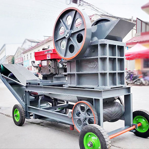 Petit concasseur de pierres mobile à mâchoires, alimenté par moteur diesel, avec criblage par vibration, pour l'Afrique - Product Image 4