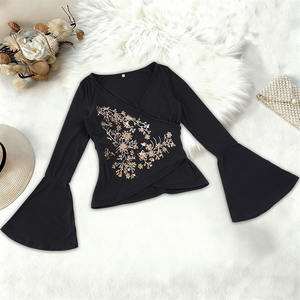 Camiseta de Mujer con Cuello en V, Manga Acampanada, Ajustada, con Bloques de Color, Tejido Digital Bordado Floral Retro Vintage Y2K, Ecológica - Product Image 6