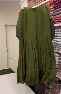 ชุดสูทปากีสถานแบบยาวจากนักออกแบบใหม่ที่สง่างาม sharara และ duppta ในสไตล์แฟนซี - Product Image 6