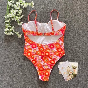 Traje de Baño Retro Anime OUTPACE para Mujer Talla Grande, Conjunto Único de 2 Piezas con Sujetador Push-Up, Hecho de Spandex/Nylon - Product Image 2