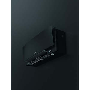 DAIKIN bluevolution emura สีดำซีรีส์ III 15000 BTU R-32 FTXJ42AB ติดผนัง Wi-Fi แบบบูรณาการภายในอาคารสีดำ - Product Image 3