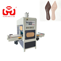 Machine de soudage haute fréquence et machine de découpe sur mesure pour semelles
