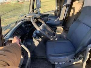 Camions de dépannage et de remorquage lourds de 50 tonnes, utilisés pour Volvo 6X4 8x4, en bon état, essence, à vendre en Afrique du Sud - Product Image 6