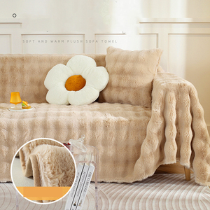 Copridivano in Peluche di Coniglio Ispessito per Autunno e Inverno, Antigraffio per Gatti, Copertura Completa con Braccioli - Product Image 3