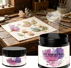Resina UV para Flores de Cristal, Pegamento Líquido de 100 ml - Bajo Olor, Curado UV, para Accesorios para el Cabello DIY, Manualidades con Pétalos y Fabricación de Joyería - Product Image 1
