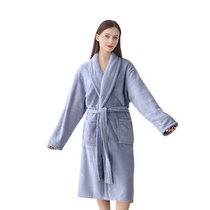 Accappatoio di colore Logo personalizzato da donna da uomo in pile di corallo spugna vestaglia caldo peluche accappatoio oversize con cappuccio lungo - Product Image 4