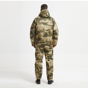 Conjunto de Chaqueta y Pantalones Acolchados de Invierno con Capucha y Camuflaje Desértico para Hombre SF47 713, Ropa de Exterior de Nailon - Product Image 3