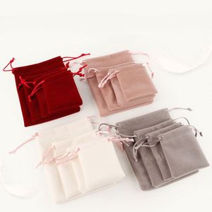 Sac cadeau en velours floqué de couleur bordeaux avec logo personnalisé de 10 x 12 cm, pochette en velours pour cosmétiques et bijoux - Product Image 2