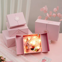 Boîte cadeau personnalisée pour la Saint-Valentin, avec impression de roses, parfums, cosmétiques
