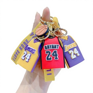 Porte-clés modèle B201 <span class=keywords><strong>Kobe</strong></span> James Lakers 24, pendentif <span class=keywords><strong>de</strong></span> sac à dos <span class=keywords><strong>de</strong></span> basketball en PVC, figurine mignonne <span class=keywords><strong>de</strong></span> dessin animé pour homme, pour clés <span class=keywords><strong>de</strong></span> voiture - Product Image 1