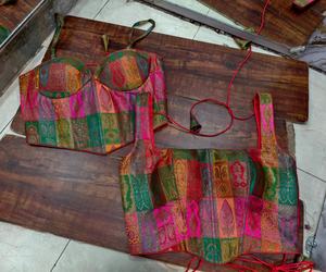 Blusa de brocado Banarasi multicolor premium para bodas y ocasiones festivas - Product Image 1