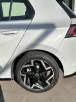 VW Golf 8.5 R-Line 2026, essence, voiture neuve, conduite à gauche, 5 places, berline sport, DCT, 1.5T, 160 ch, L4, véhicule avec toit ouvrant et automatique