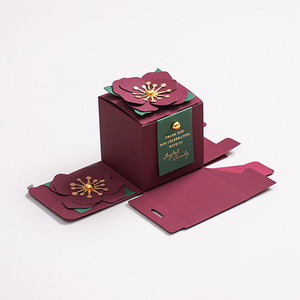 Kotak kertas favorit pesta pernikahan kustom dengan bunga kecil untuk hadiah permen jeli coklat - Product Image 4