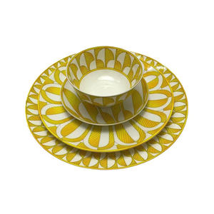 Service à café 4 pièces en porcelaine osseuse à motif géométrique tournesol jaune, vaisselle en céramique orientale pour la maison, le bureau et le thé - Product Image 4