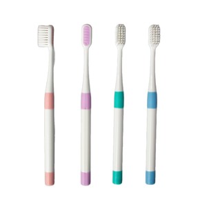Brosses à dents manuelles pour adultes à poils souples avec manche transparent en PP sur mesure pour usage domestique S 206 - Product Image 5