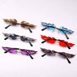 Gafas de Sol Pequeñas Sin Montura para Mujer, Moda 2023, Lentes de Sol con Protección UV400, Diamantes, Estilo Punk - Product Image 6