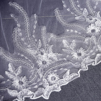 En stock Voile de mariée blanc ivoire de 3 mètres avec appliques en dentelle
