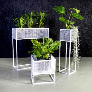Supports pour plantes en métal robustes Supports de pots de fleurs antirouille intérieurs et extérieurs Présentoir intérieur et extérieur enduit de poudre - Product Image 1
