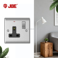 Prise à interrupteur simple/double pôle 13A norme britannique avec voyant néon 250V, interrupteur en acier inoxydable à bord incurvé 86x86mm IP20
