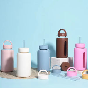 Bouteille d'eau en verre de haute qualité de 600ml une <span class=keywords><strong>tasse</strong></span> de double couvercle peut sucer le verre d'eau portatif extérieur de perle - Product Image 1