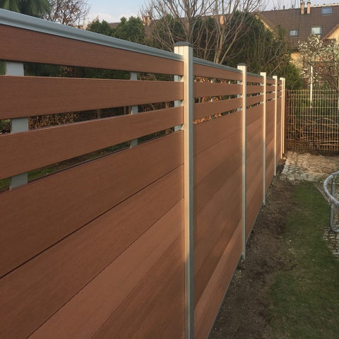 Professional Factory Made Wooden Feel Garden Wpc Fence Fire-Proof Composite Fence